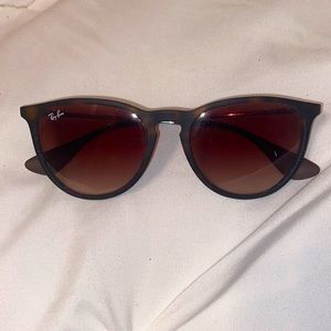 Ray- Ban Women Erika Classic Sunglasses